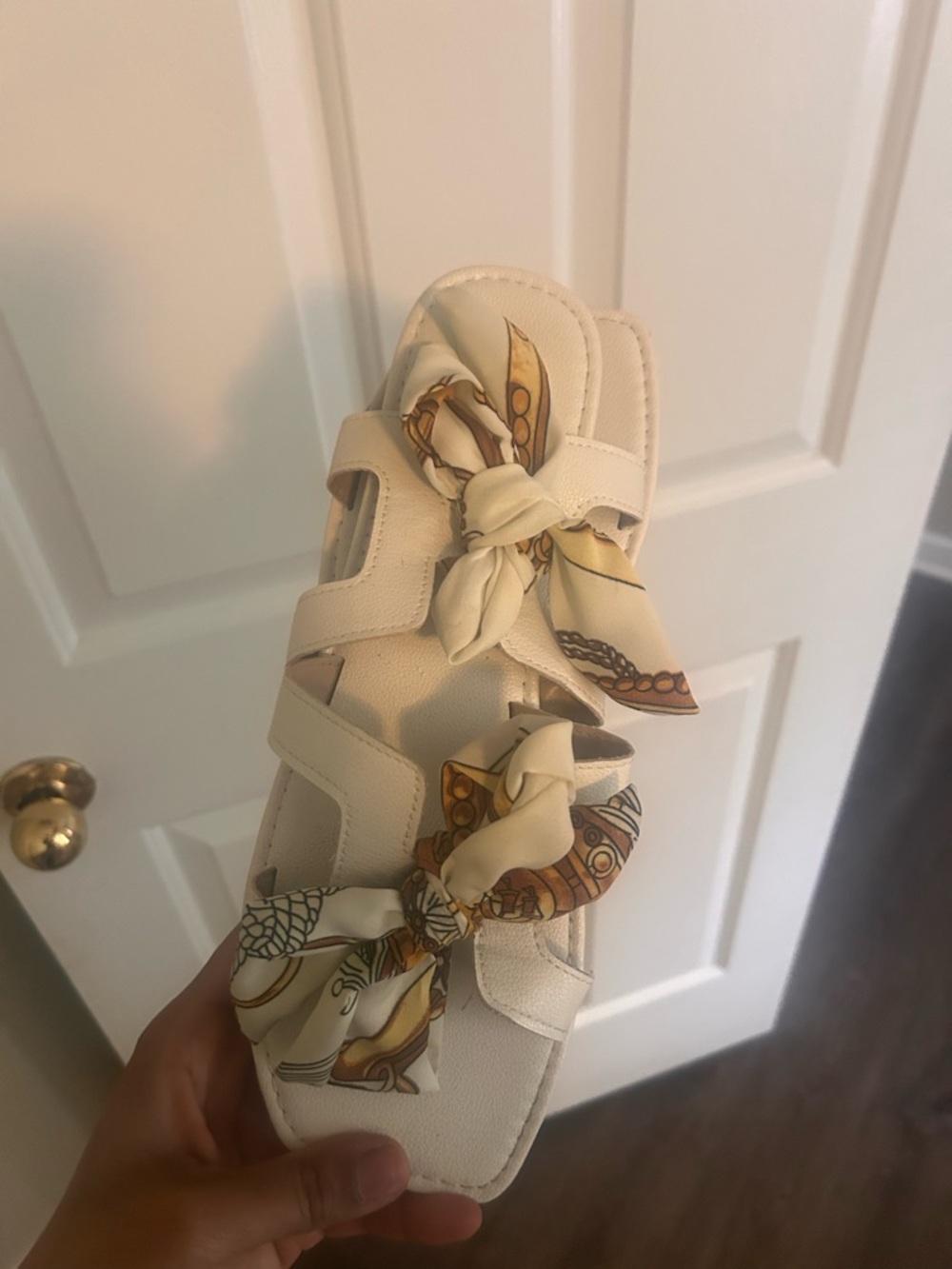 Women’s Cream Bow Detail Slide Sandals